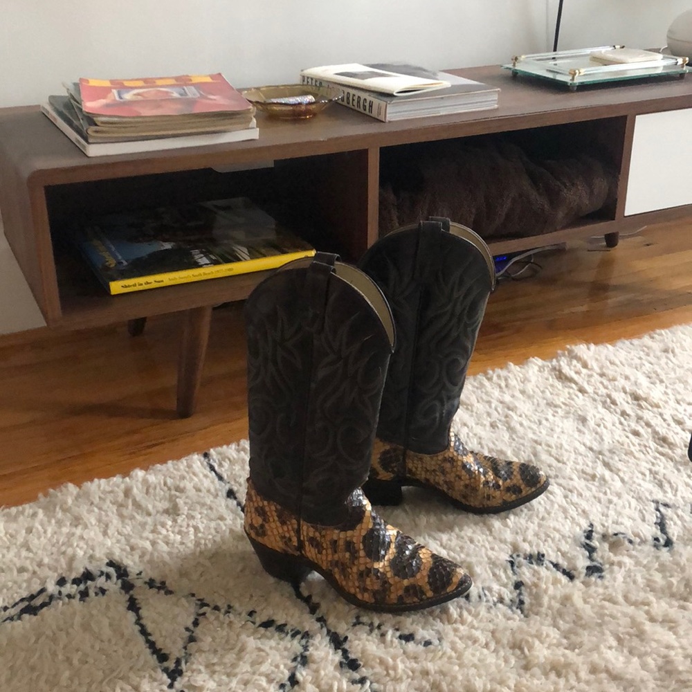 Vintage anaconda cowboy boots! Women’s 6.5